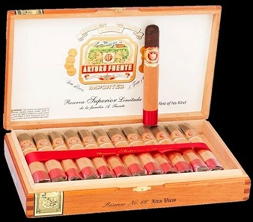 Arturo Fuente Anejo Sharks No. 66 Maduro