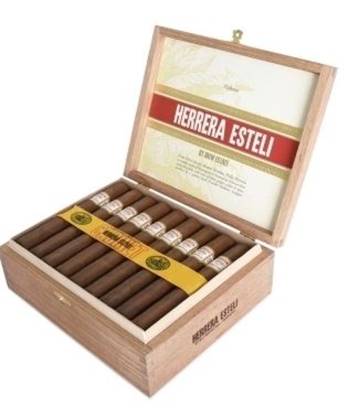 Herrera Esteli Habano Robusto Grande (No. 15 in Top 25 Cigars 2021)