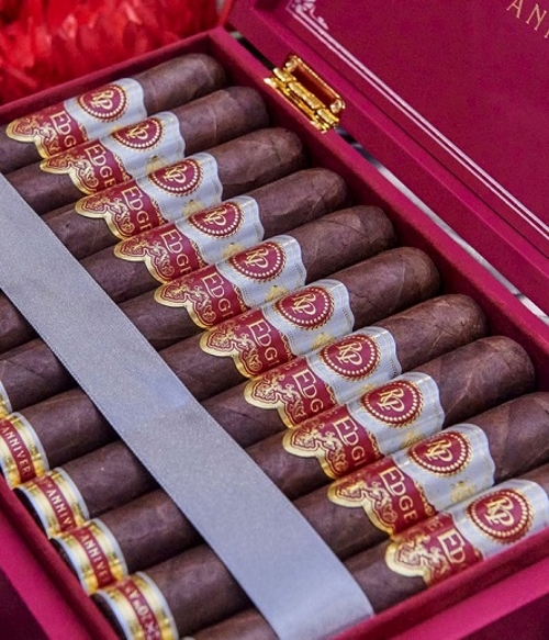 Rocky Patel Edge 20th Anniversary Robusto