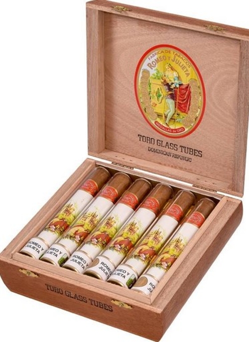 Romeo y Julieta Vintage Toro Tubo WELL AGED!!!